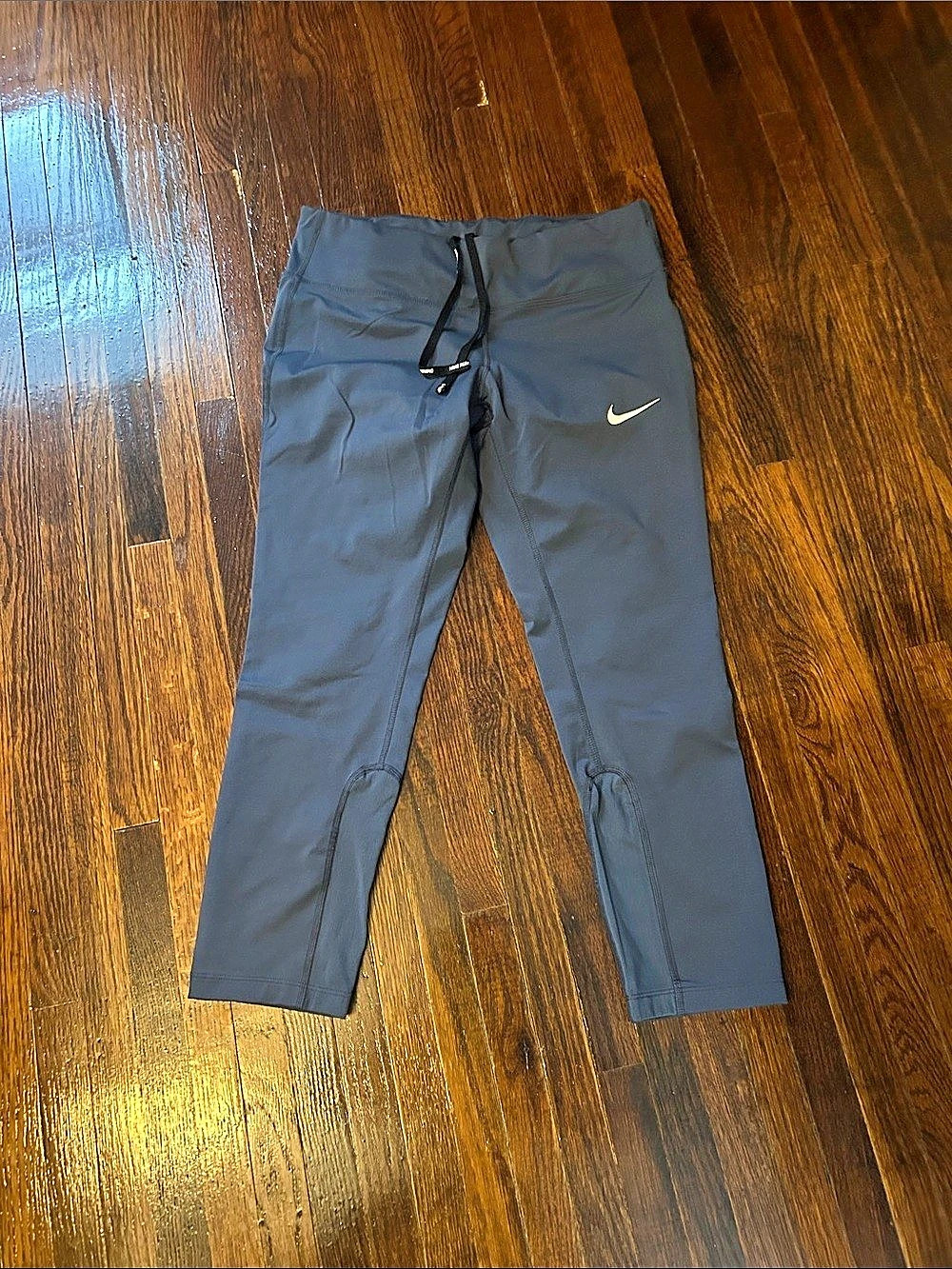 Nike Epic Luxe Crop Pocket Running Tights Leggings in Grey
